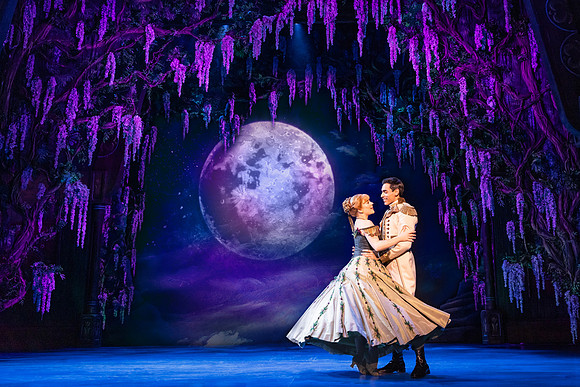 S17LaurenNicoleChapman28Anna29andPrestonPerez28Hans29.FrozenNorthAmericanTour.PhotobyMatthewMurphy.C2A9Disney