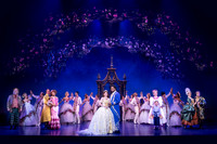 S6-Company of Disney's Beauty and the Beast. Photo by Matthew Murphy. (c) Disney