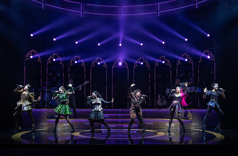 (1) The North American Tour Boleyn Company of SIX. Photo by Joan Marcus (0001r2)