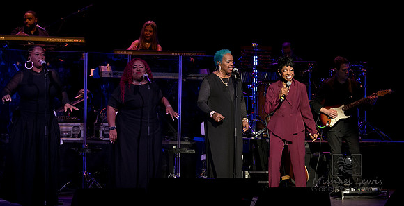 Gladys Knight at the Paramount Theatre Austin