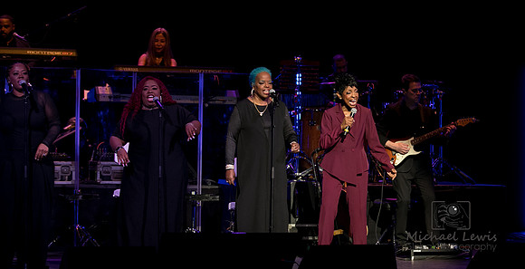 Gladys Knight at the Paramount Theatre Austin