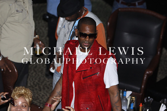R KELLY IN AUSTIN TX