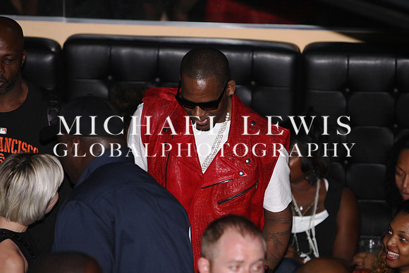 R KELLY IN AUSTIN TX