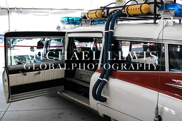 Ghostbusters ECTO-1 vehicle (7)