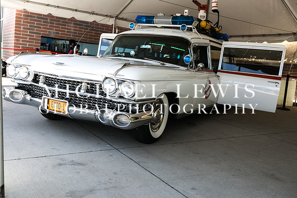 Ghostbusters ECTO-1 vehicle (13)