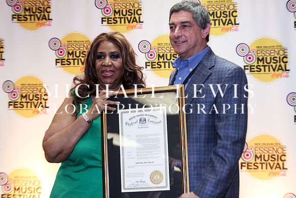 Aretha_Franklin_Essence_Fest_Media_Room_2012 (13)