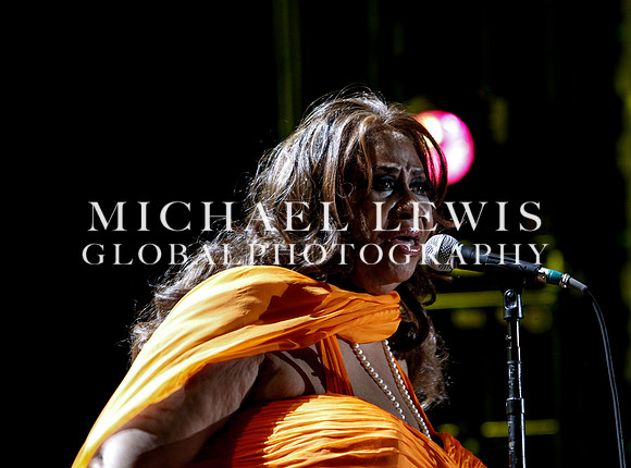 Aretha_Franklin_Essence_Fest_Mainstage (1)