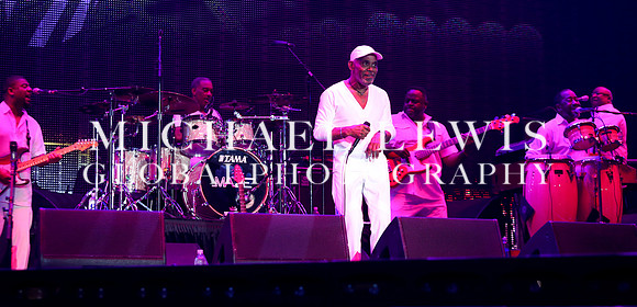 Frankie_Beverly_and_Maze_at_the_Essence_Festival (8)