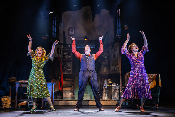 3980 – Samantha Stevens, Jeffrey T. Kelly and Stefanie Londino in the North American Tour of ANNIE. Photo by Evan Zimmerman for MurphyMade