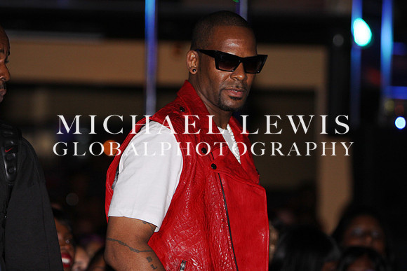 R KELLY IN AUSTIN TX