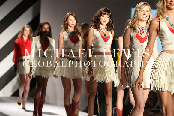 Austin Fashion Week - Shift Into Style